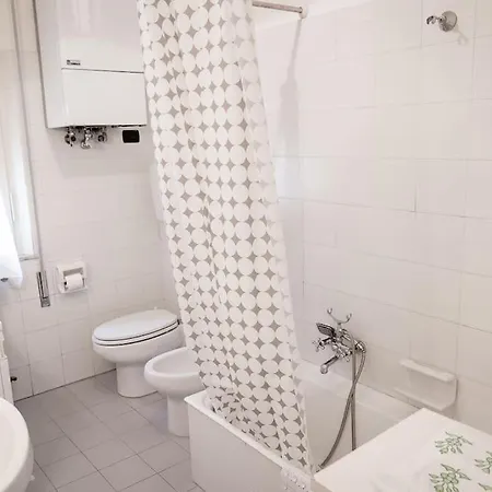La Casa Dei Fiori 10 Min Dal Mare Ferienhaus Fano
