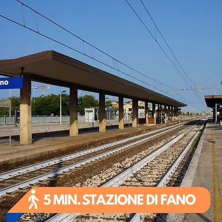 La Casa Dei Fiori 10 Min Dal Mare Ferienhaus Fano