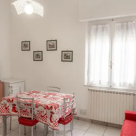 La Casa Dei Fiori 10 Min Dal Mare Ferienhaus *